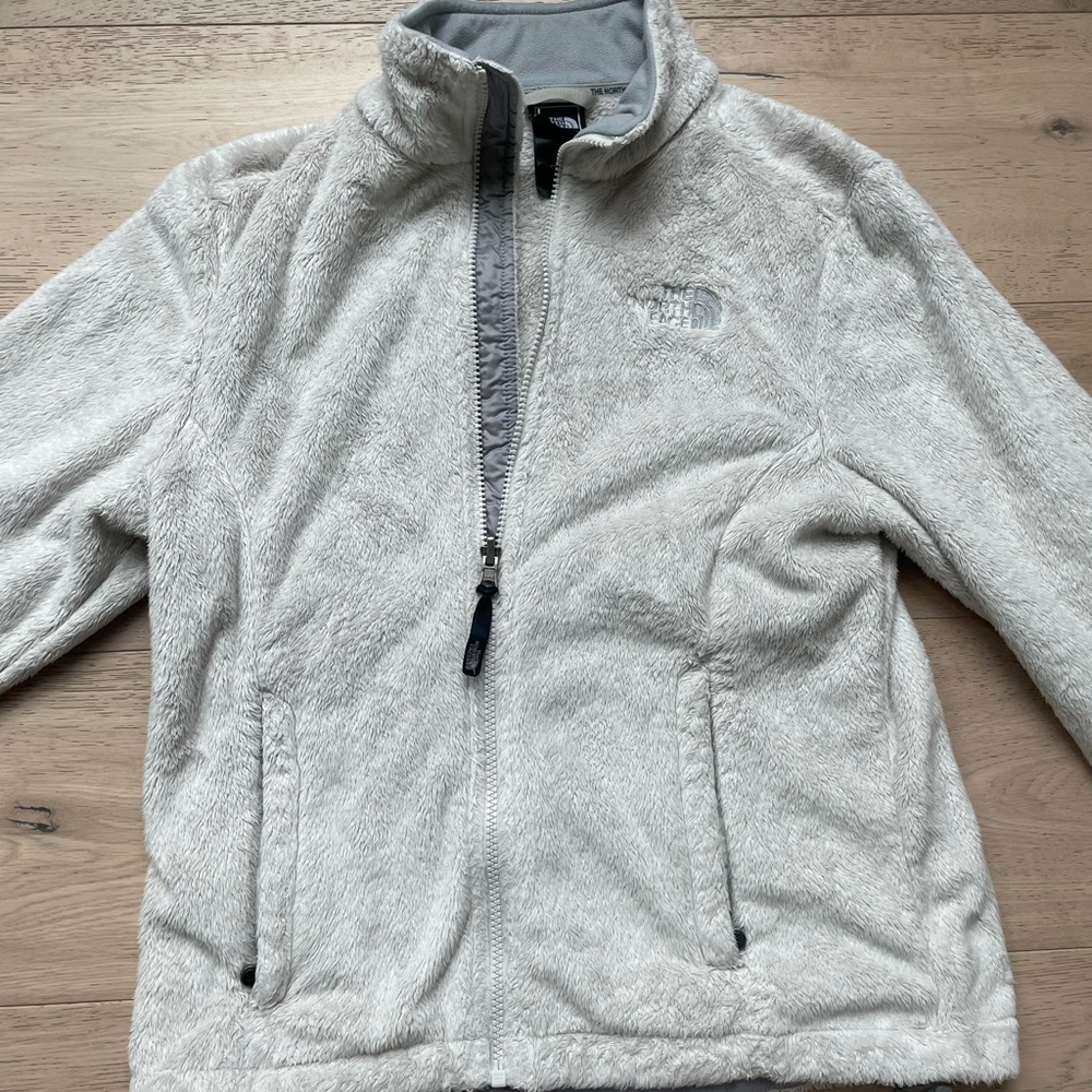 North face pull over
